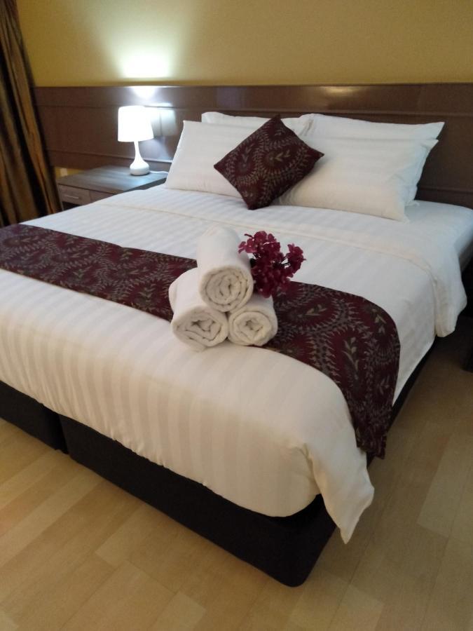 Hotel Temu Primula à Kampong Seberang Timor Extérieur photo