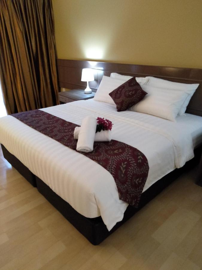 Hotel Temu Primula à Kampong Seberang Timor Extérieur photo