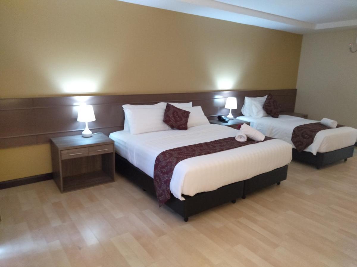Hotel Temu Primula à Kampong Seberang Timor Extérieur photo