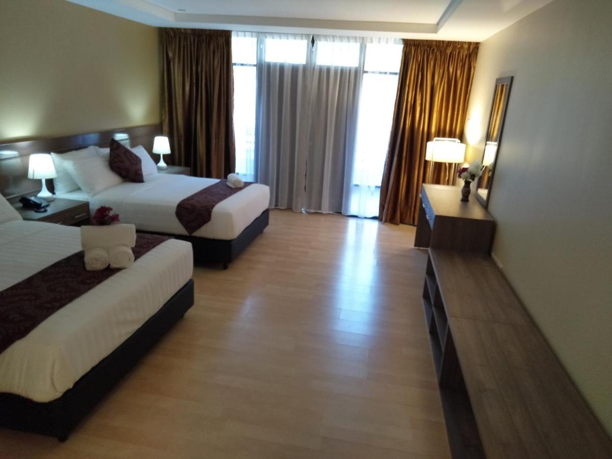 Hotel Temu Primula à Kampong Seberang Timor Extérieur photo